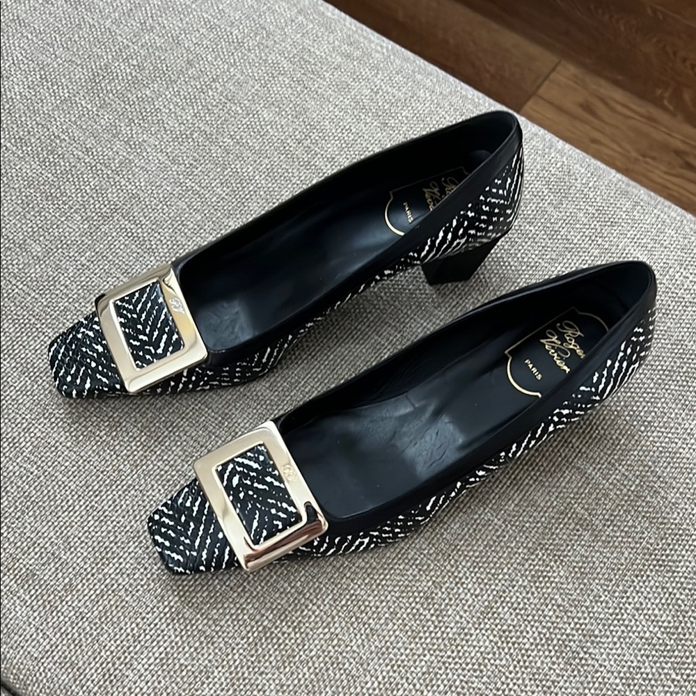 Roger Vivier Black and White Heels with Decorative Toe Cap